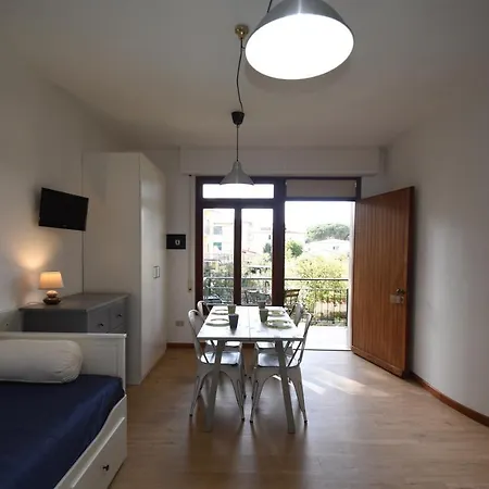 Il Delfino E Le Vele - Bilocali Con Aria Condizionata E Posto Auto