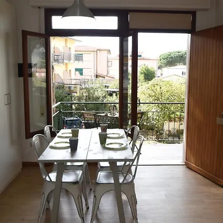 Il Delfino E Le Vele - Bilocali Con Aria Condizionata E Posto Auto