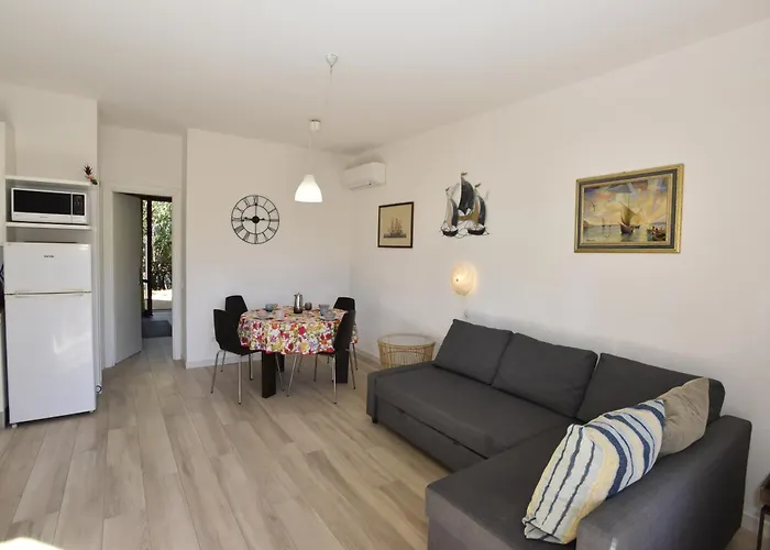 Bilocali Delfino - Spazi Esterni, Aria Condizionata E Posto Auto 마리나디캄포